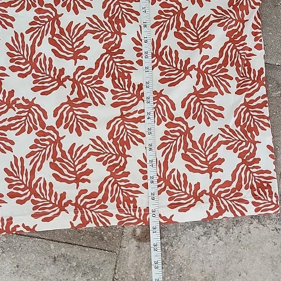 NWT Express Pima Cotton Graphic T Cream Top with Rust Leaf Print Sz XXL - Picture 9 of 9